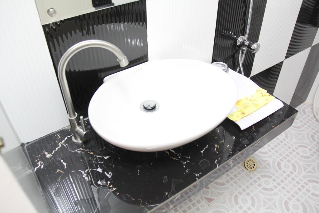 Capitol 3 Guesthouse Phnom Penh Dış mekan fotoğraf