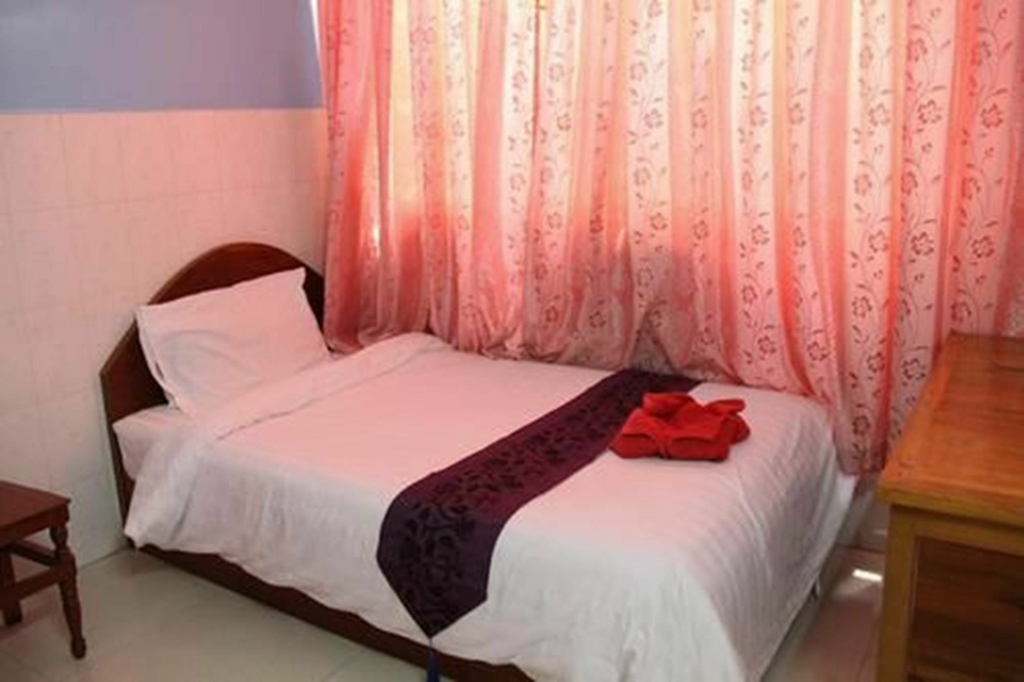 Capitol 3 Guesthouse Phnom Penh Dış mekan fotoğraf