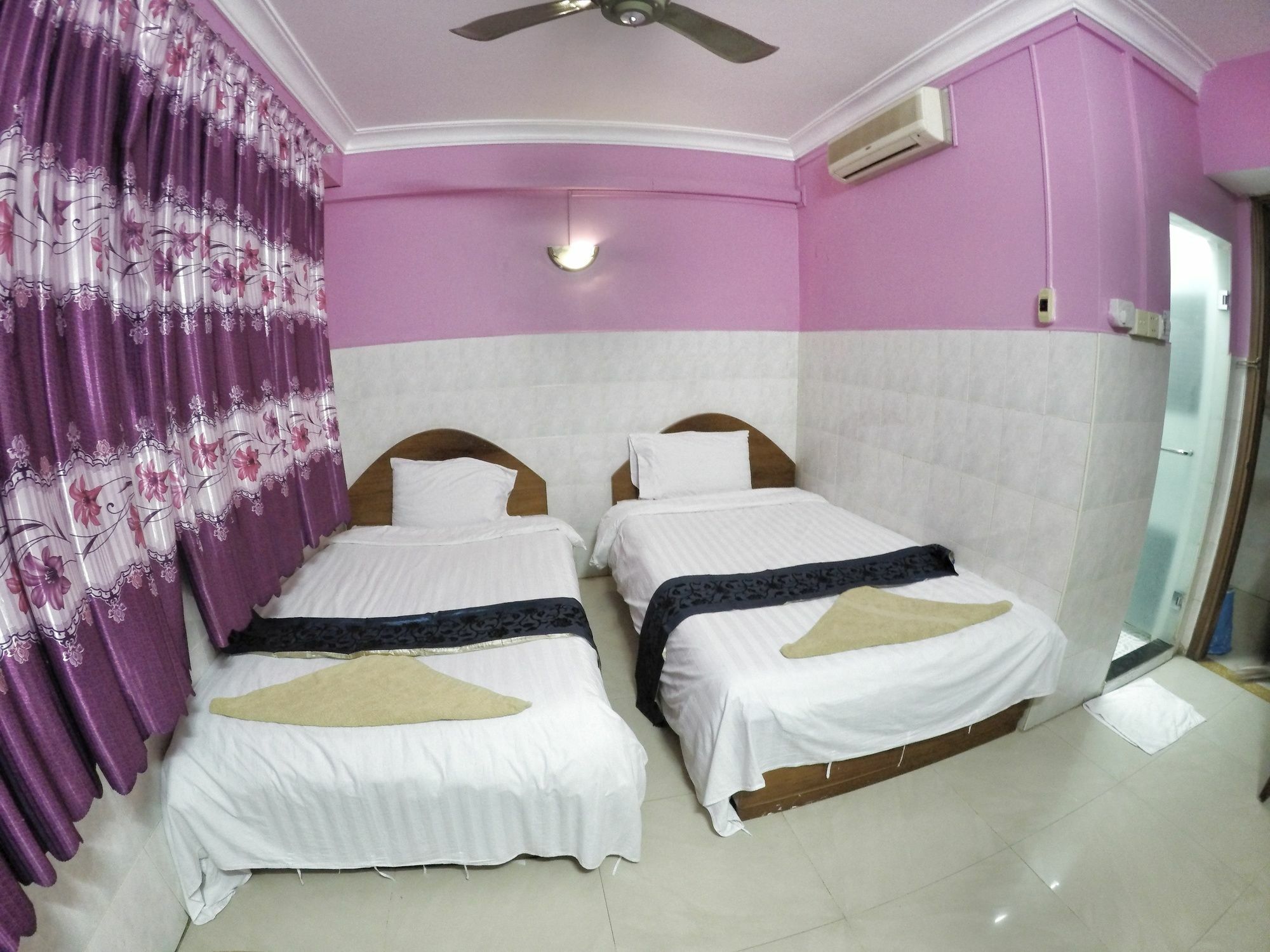Capitol 3 Guesthouse Phnom Penh Dış mekan fotoğraf